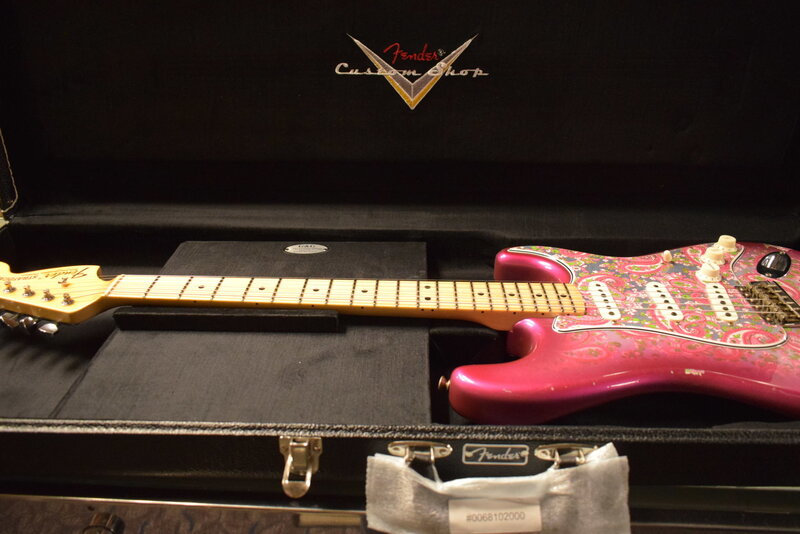 Fender Fender Custom Shop Limited Edition '68 Paisley Strat Relic - Pink Paisley