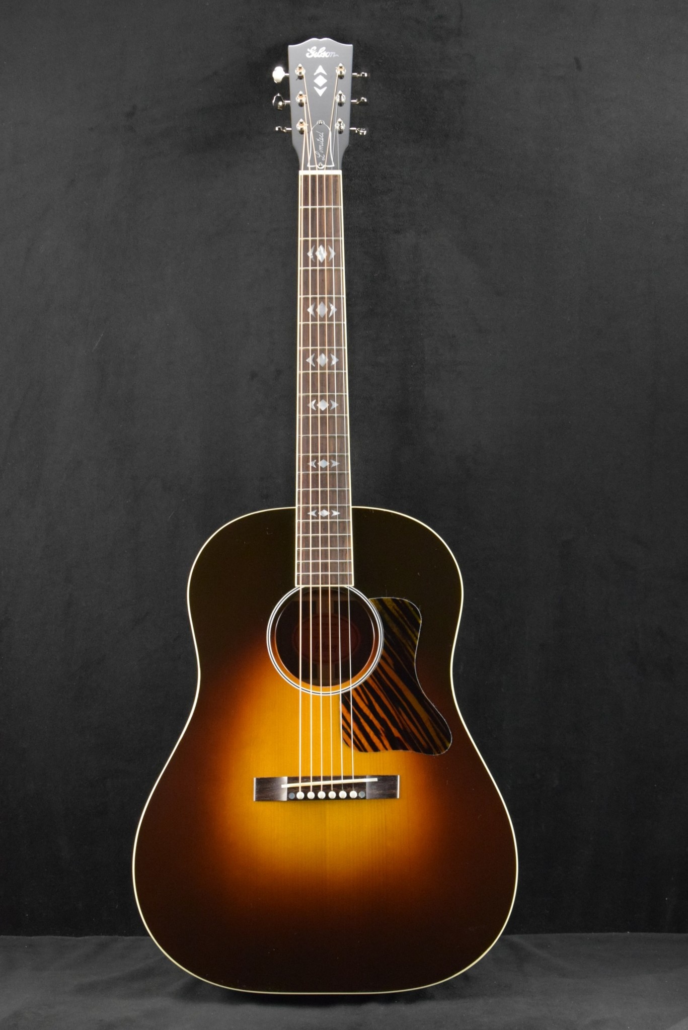 Gibson Gibson Custom Shop Advanced Jumbo Adirondack Red Spruce Top Vintage Sunburst Fuller's Exclusive