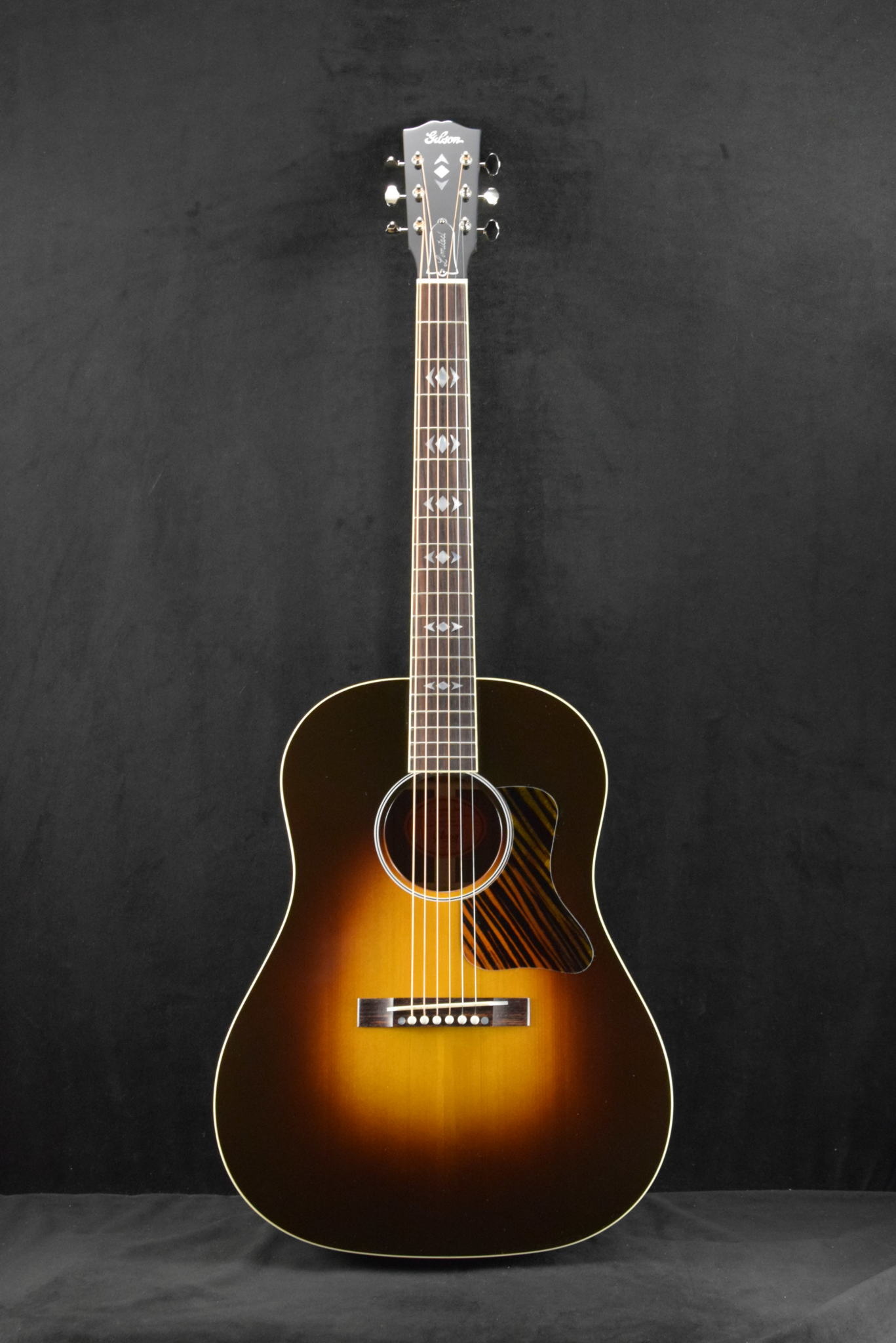 Gibson Gibson Custom Shop Advanced Jumbo Adirondack Red Spruce Top Vintage Sunburst Fuller's Exclusive