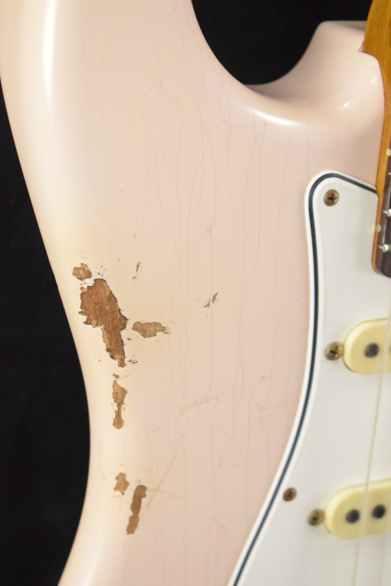 Fender Fender Limited Edition '64 Stratocaster Relic - Super Faded Aged Shell Pink