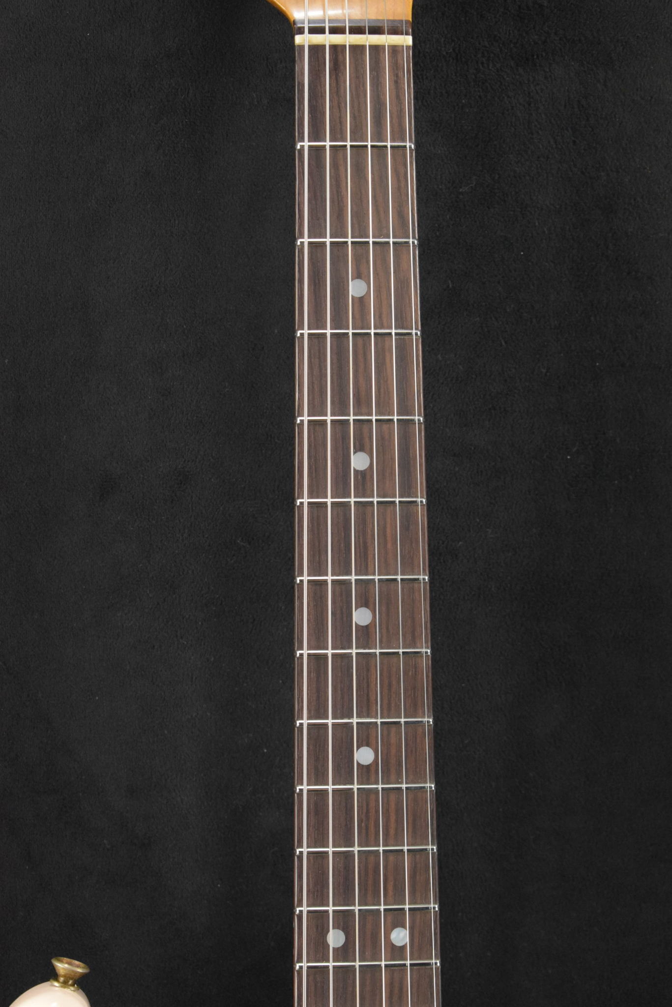 Fender Fender Limited Edition '64 Stratocaster Relic - Super Faded Aged Shell Pink