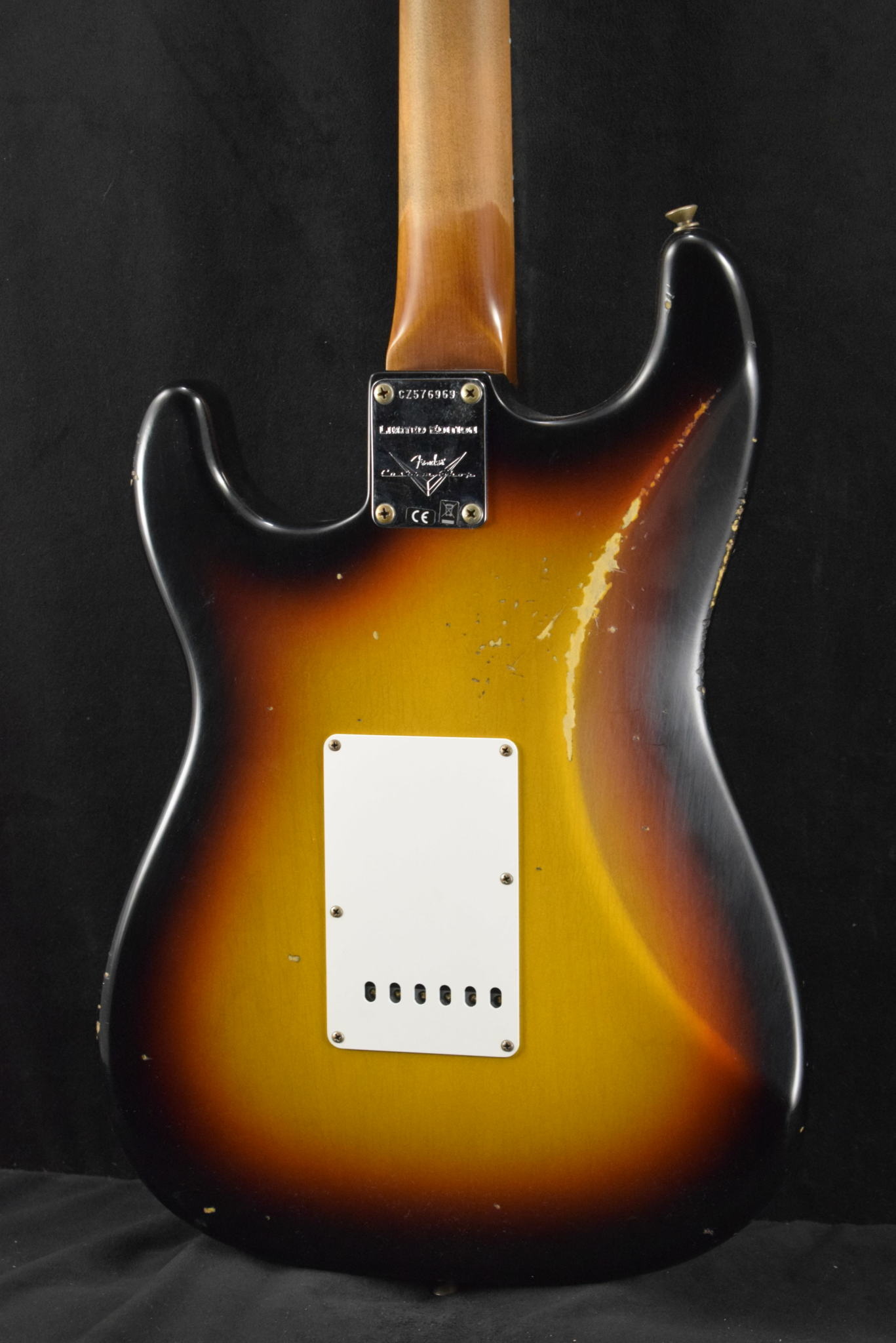 Fender Fender Limited Edition '64 Stratocaster Relic - Faded Aged 3 Color Sunburst