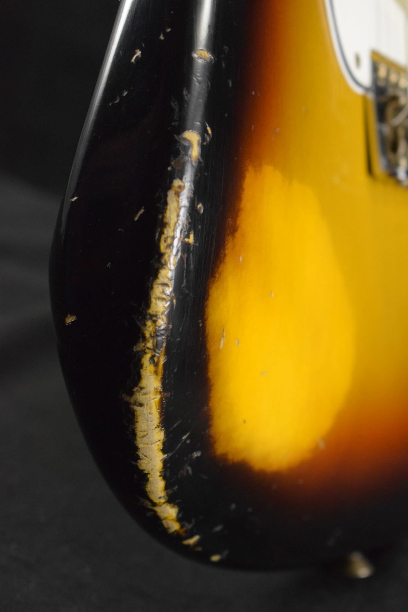 Fender Fender Limited Edition '64 Stratocaster Relic - Faded Aged 3 Color Sunburst