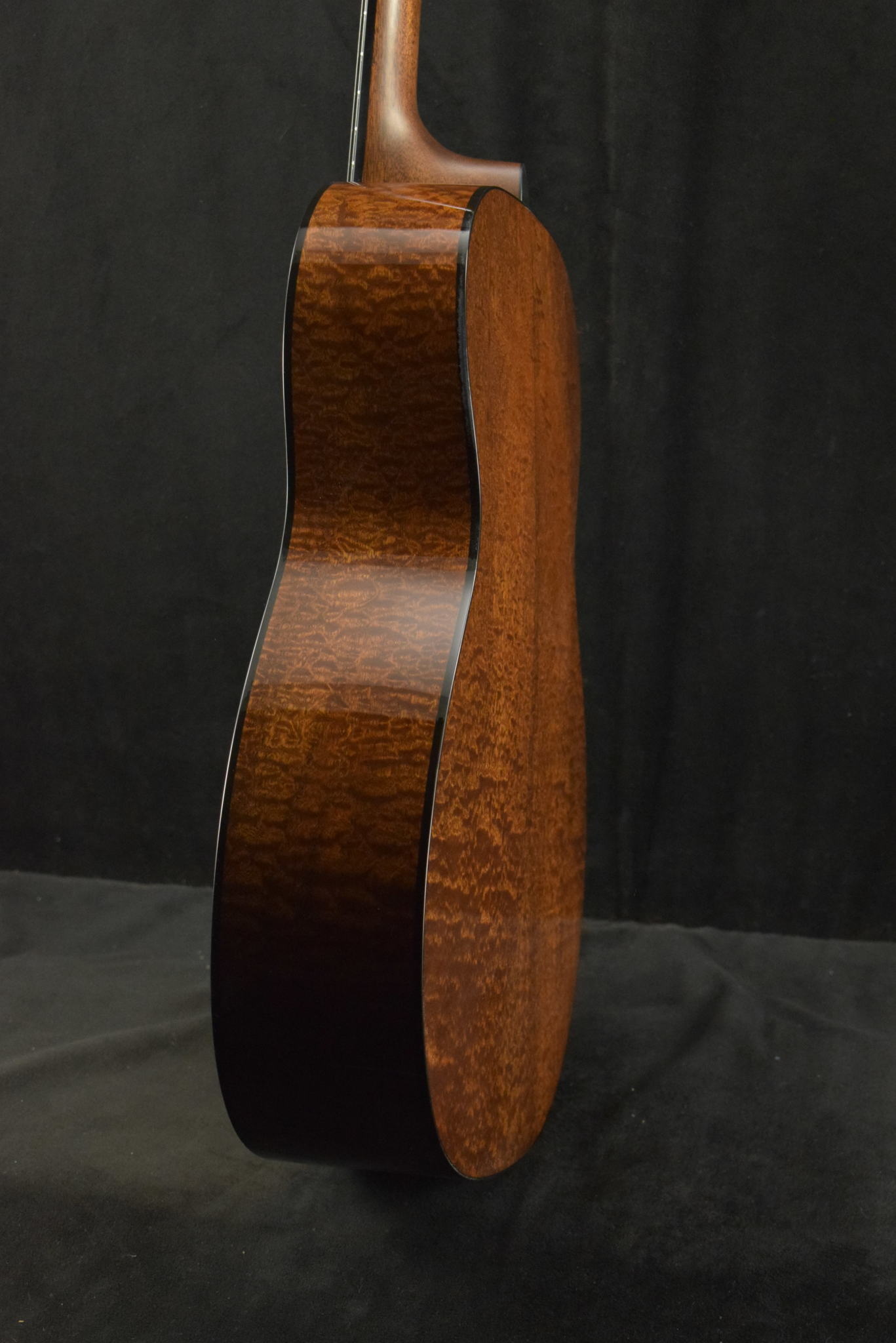 Martin Martin Custom Shop 000/OM Auditorium Quilted Pommele Sapele Sitka Spruce VTS Natural