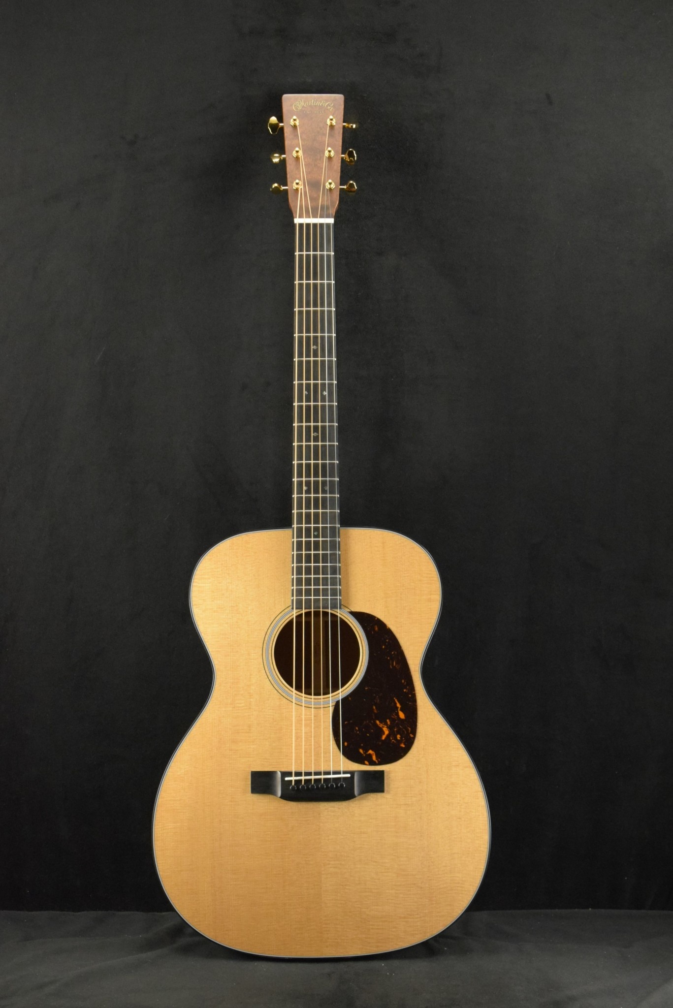 Martin Martin Custom Shop 000/OM Auditorium Quilted Pommele Sapele Sitka Spruce VTS Natural