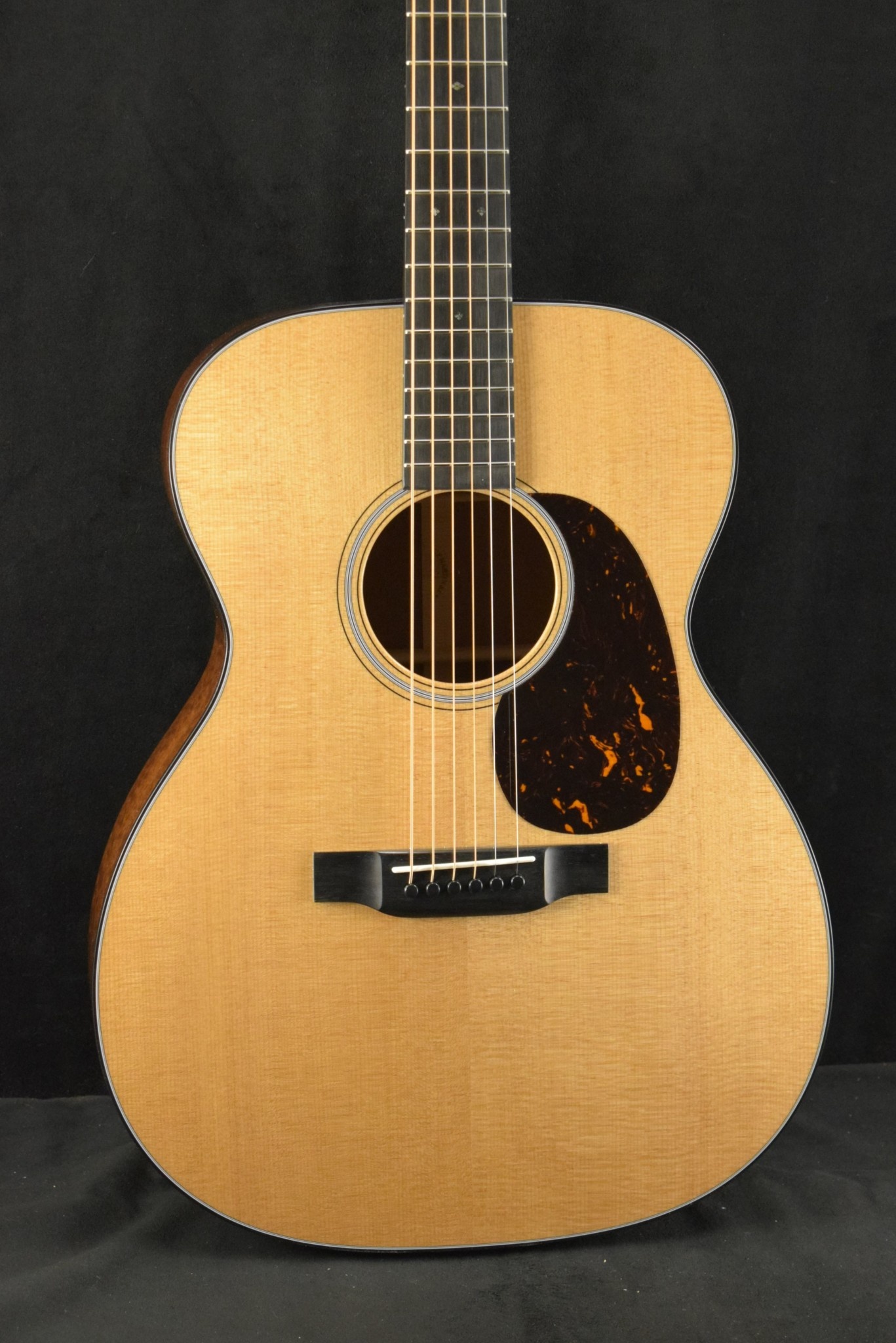 Martin Martin Custom Shop 000/OM Auditorium Quilted Pommele Sapele Sitka Spruce VTS Natural