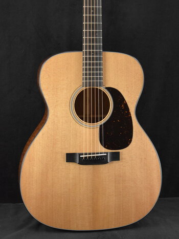 Martin Martin Custom Shop M/0000 Grand Auditorium Quilted Pommele Sapele Sitka Spruce VTS Natural