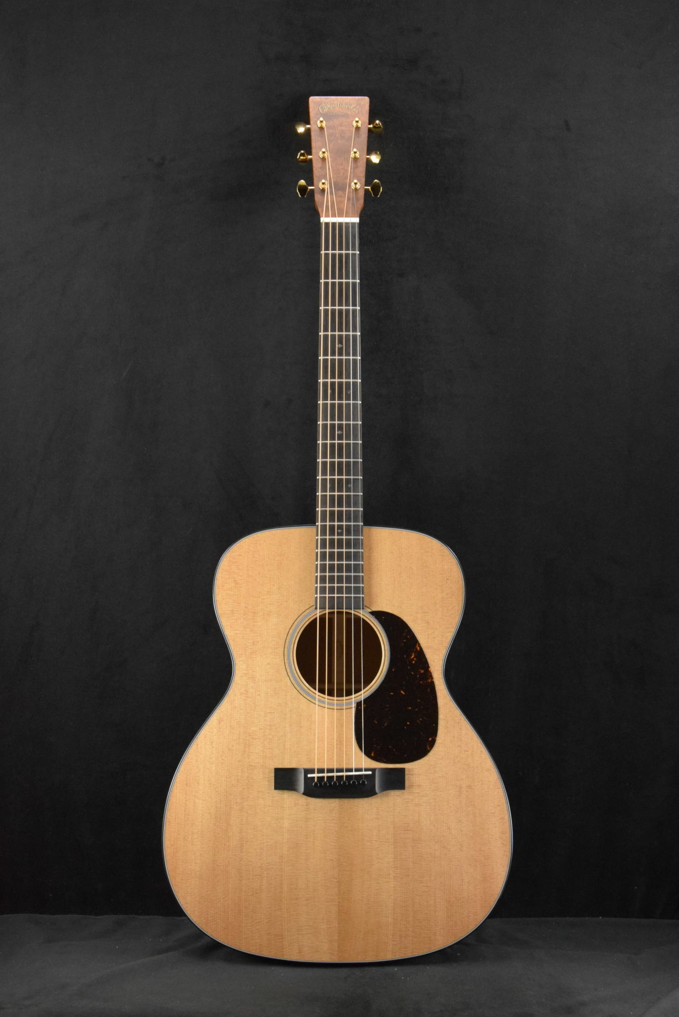 Martin Martin Custom Shop M/0000 Grand Auditorium Quilted Pommele Sapele Sitka Spruce VTS Natural