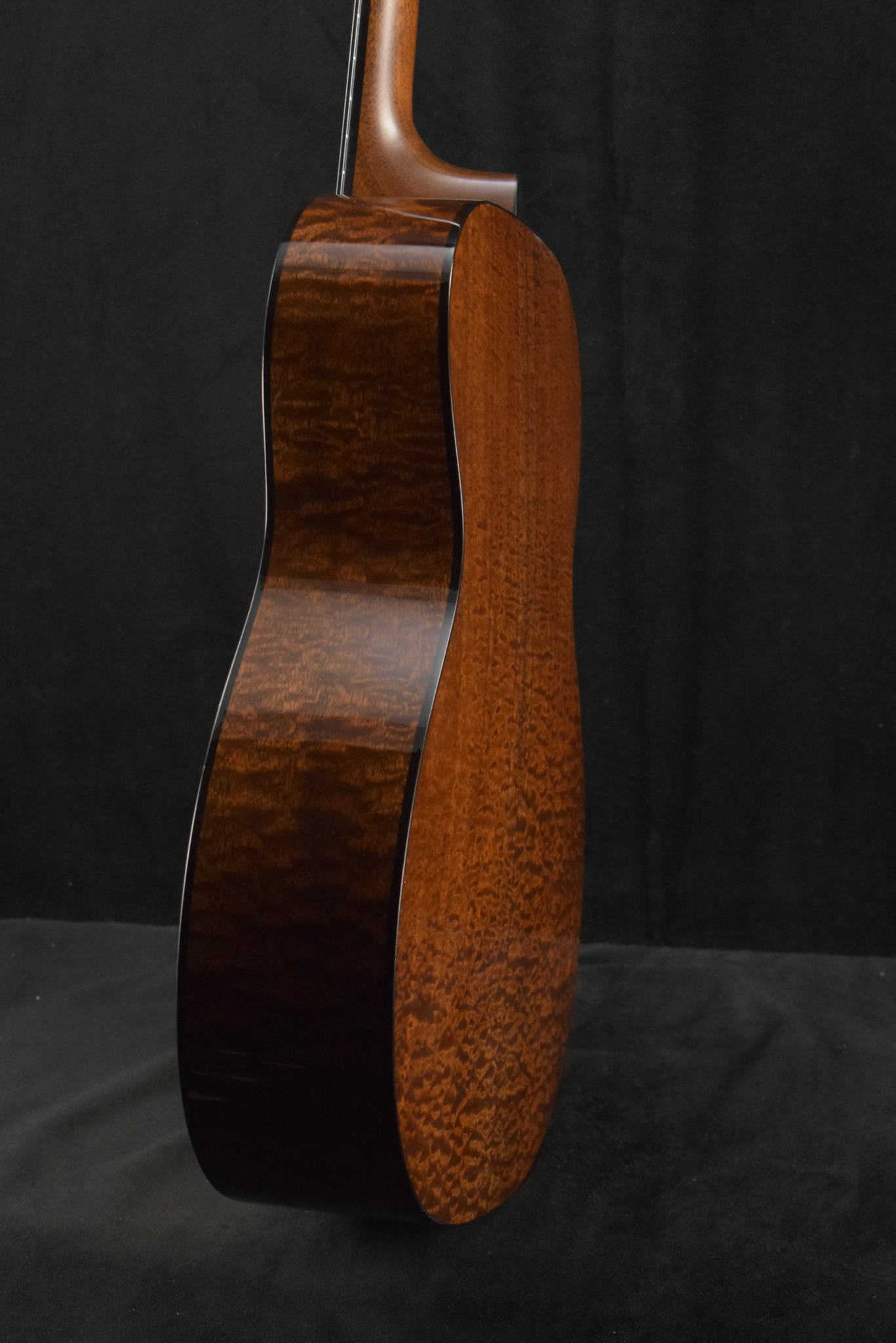 Martin Martin Custom Shop 000/OM Auditorium Quilted Pommele Sapele Sitka Spruce VTS Natural