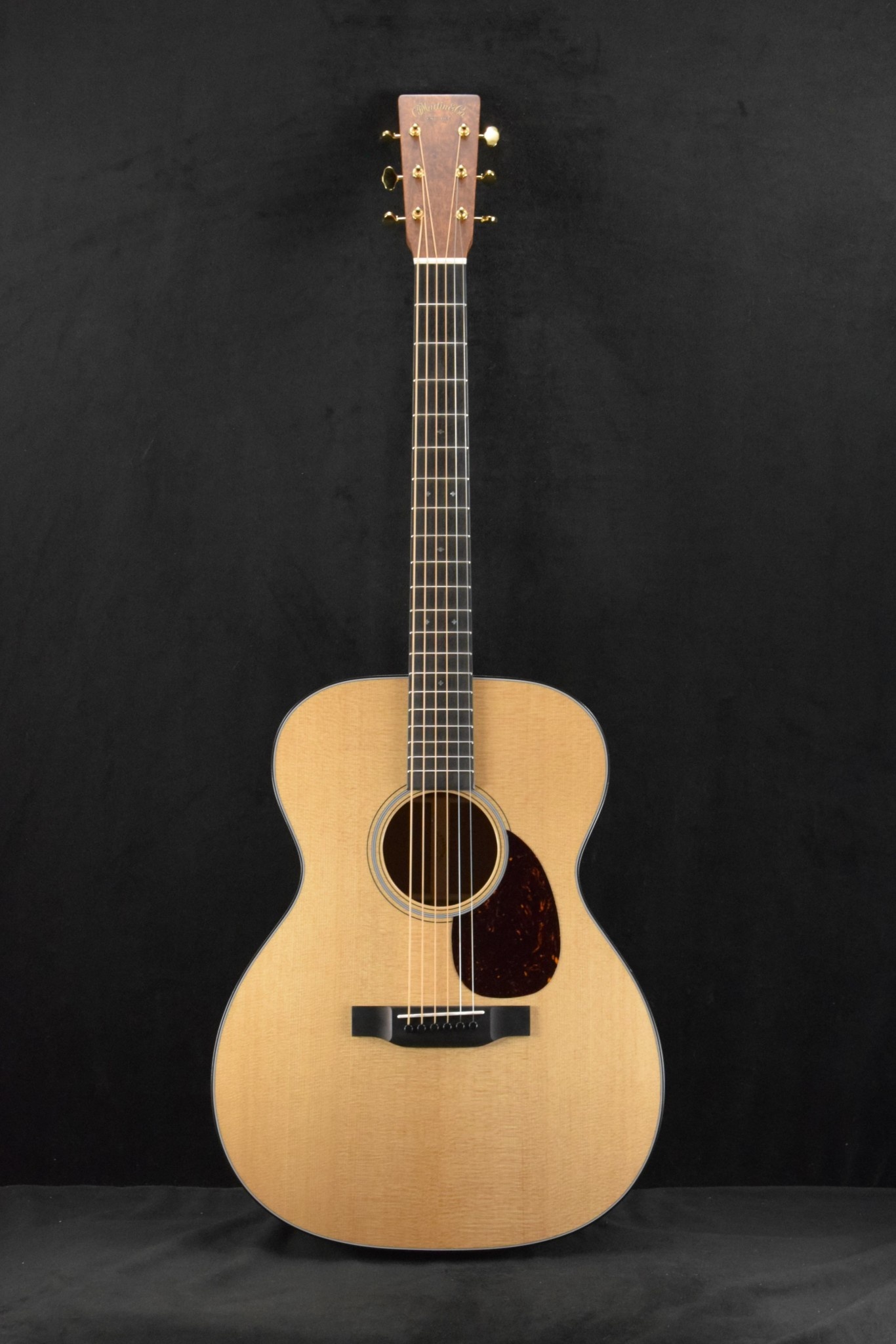 Martin Martin Custom Shop 000/OM Auditorium Quilted Pommele Sapele Sitka Spruce VTS Natural