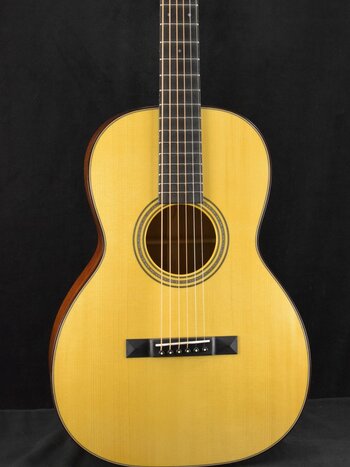 Martin Martin Custom Shop 00 Grand Concert Adirondack Spruce German White Oak Natural