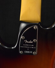 Fender American Professional II Jazz Bass 3-Color Sunburst Maple 