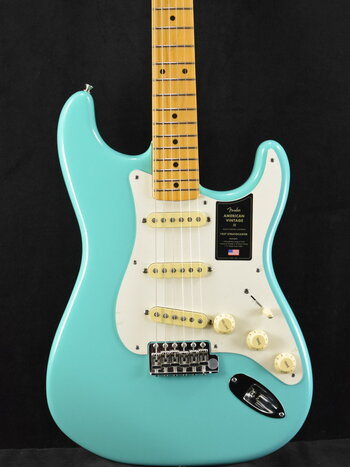 Fender Fender American Vintage II 1957 Stratocaster Sea Foam Green Maple Fingerboard