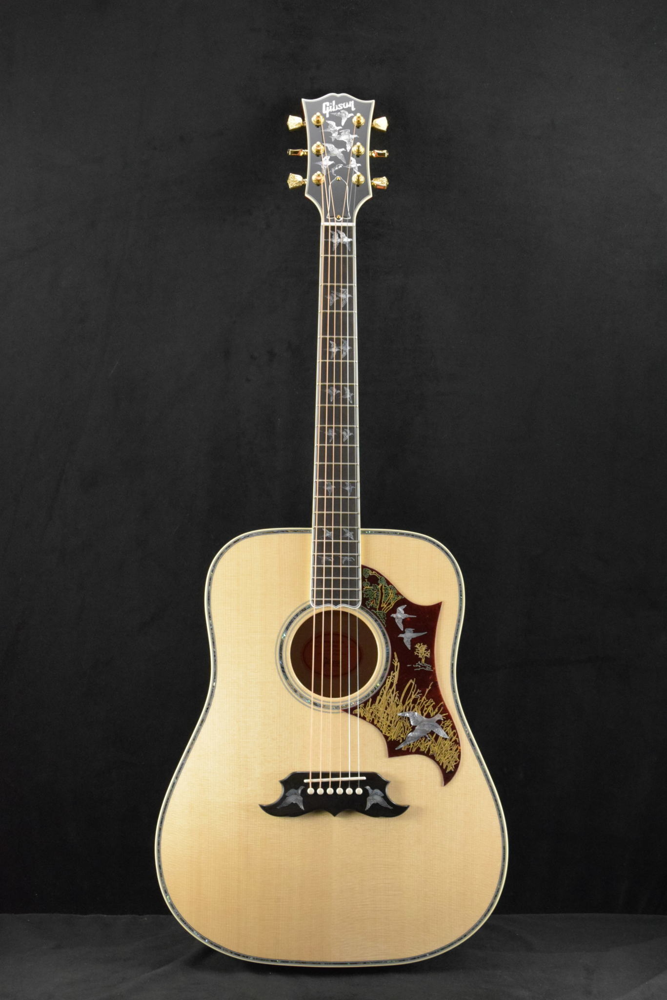 Gibson Custom Shop Doves in Flight Antique Natural Fuller s Guitar