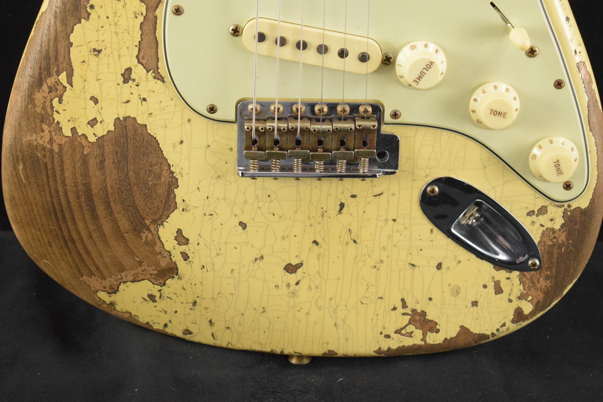 Fender Fender Limited Edition '60 Dual-Mag II Stratocaster Super Heavy Relic - Aged Vintage White