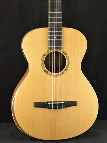 Taylor Taylor Academy 12e-N Nylon-String Acoustic-Electric Natural