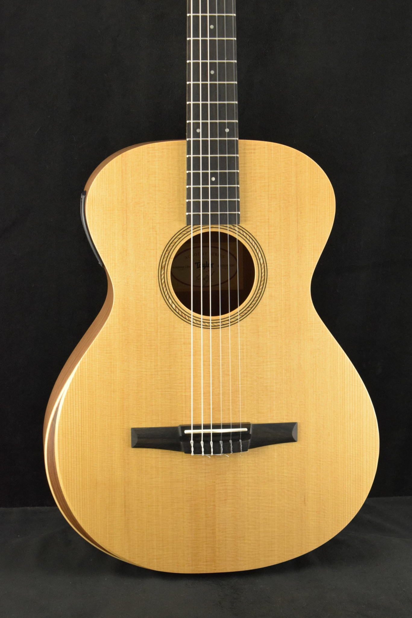 Taylor Academy 12e-N Nylon-String Acoustic-Electric Natural 