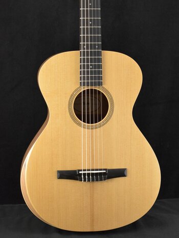 Taylor Taylor Academy 12-N Nylon-String Natural