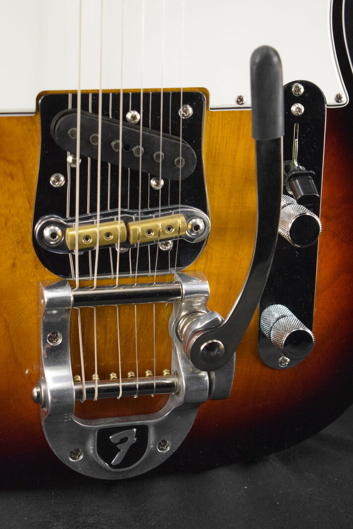 Fender Fender Custom Shop 1967 Tele - DLX Closet Classic 3-Color Sunburst
