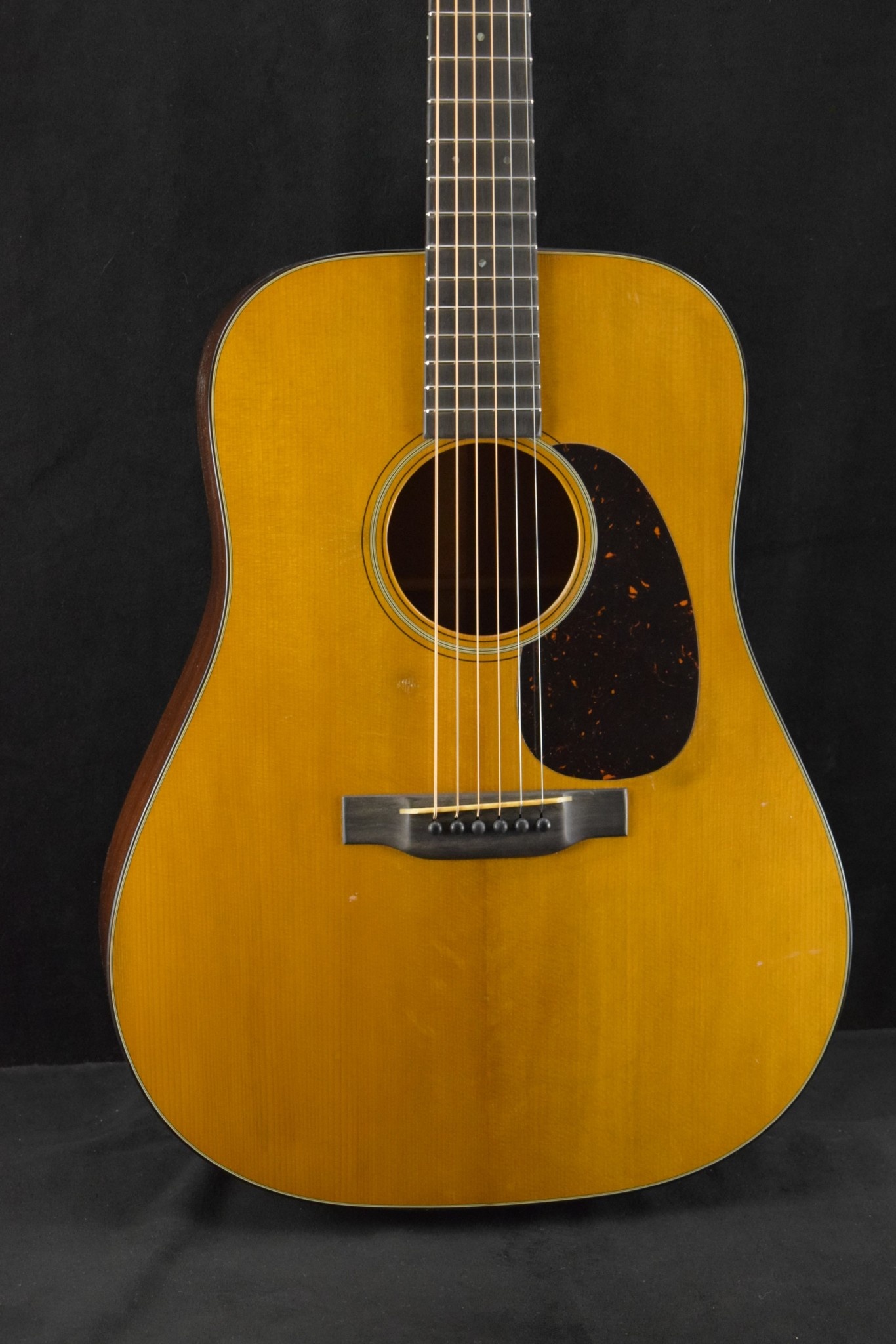 Martin Martin Custom Shop D-18 Authentic 1937 VTS Aged Natural