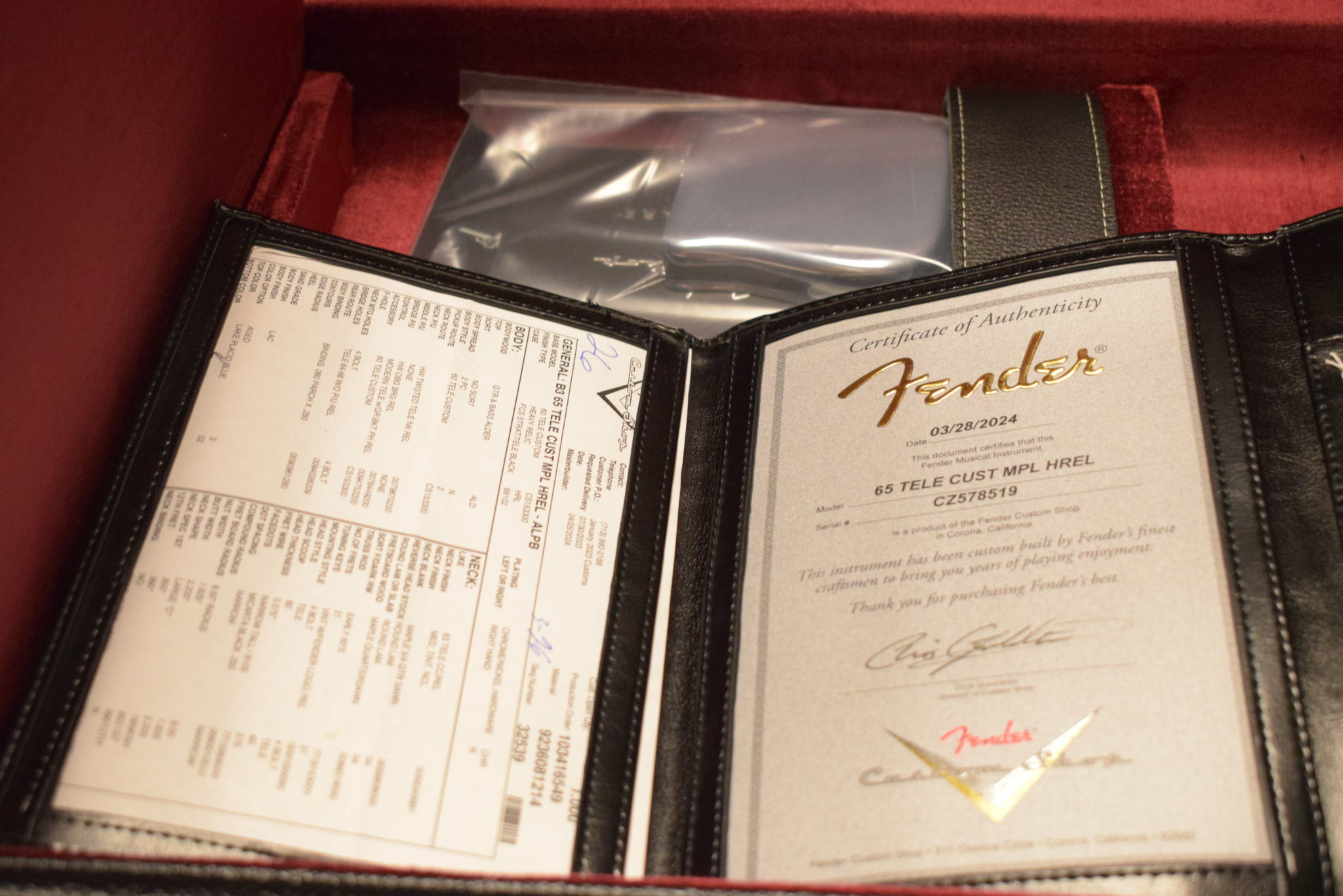 Fender Fender 2023 Collection Time Machine 1965 Telecaster Custom – Heavy Relic Aged Lake Placid Blue