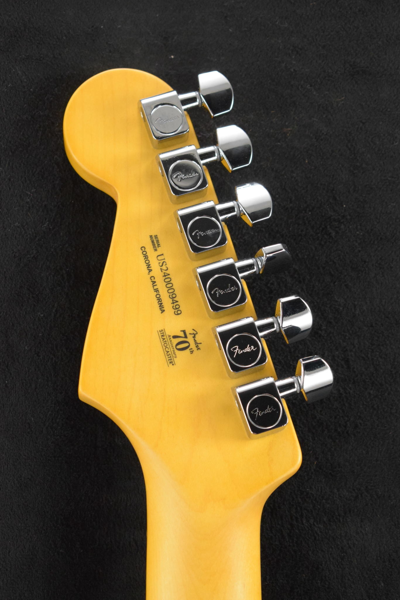 Fender Fender American Professional II Stratocaster Thinline Transparent Shell Pink Rosewood Fingerboard