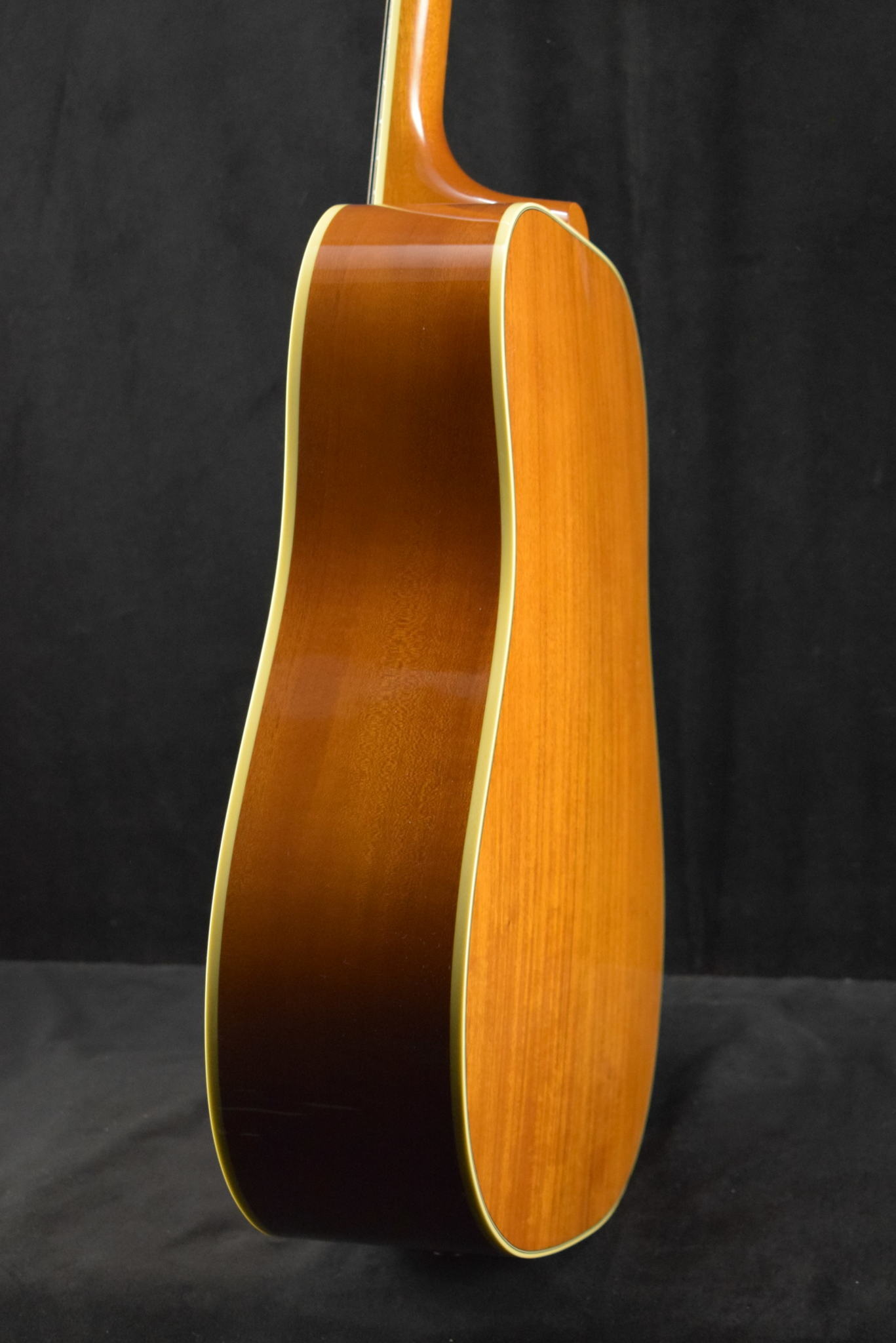 Gibson Gibson Hummingbird Original Heritage Cherry Sunburst