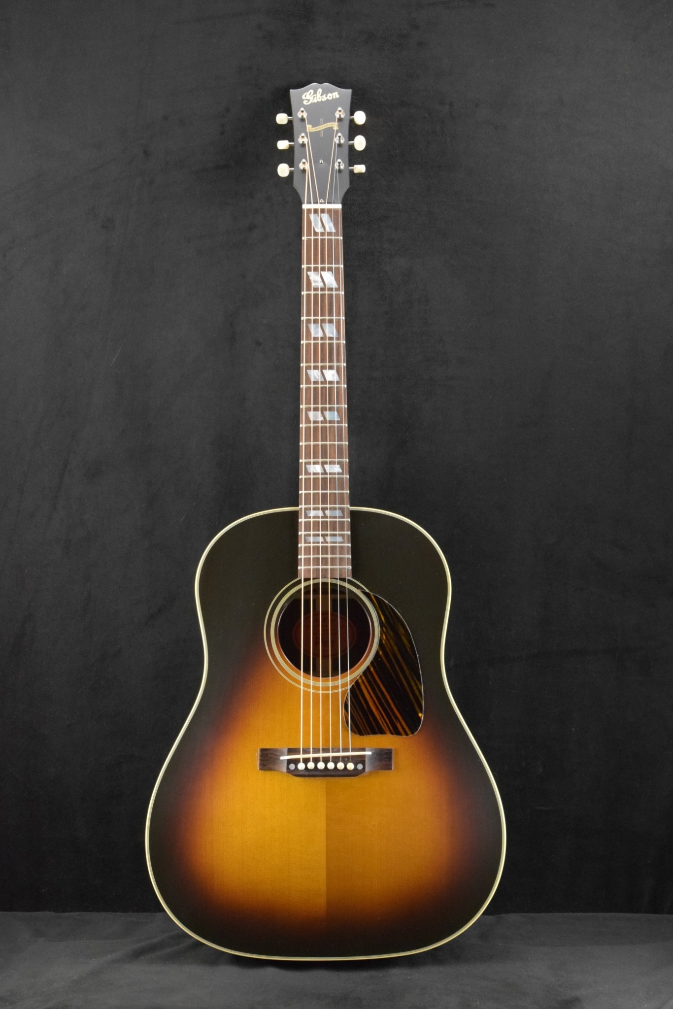 Gibson Gibson Custom Shop 1942 Banner Southern Jumbo Vintage Sunburst