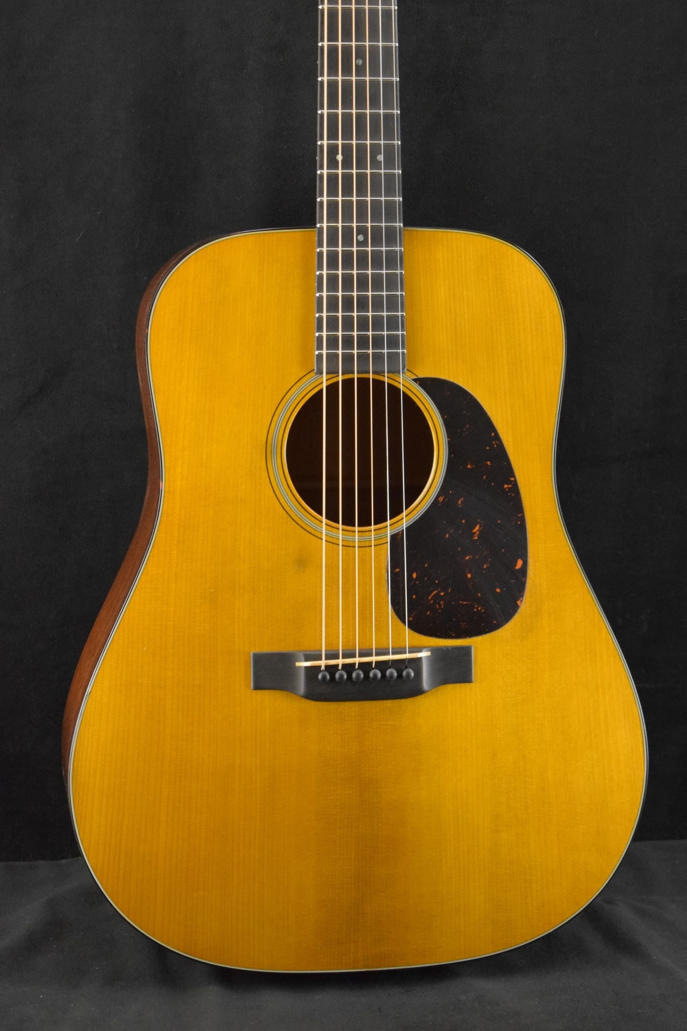 Martin Martin Custom Shop D-18 Authentic 1937 VTS Aged Natural