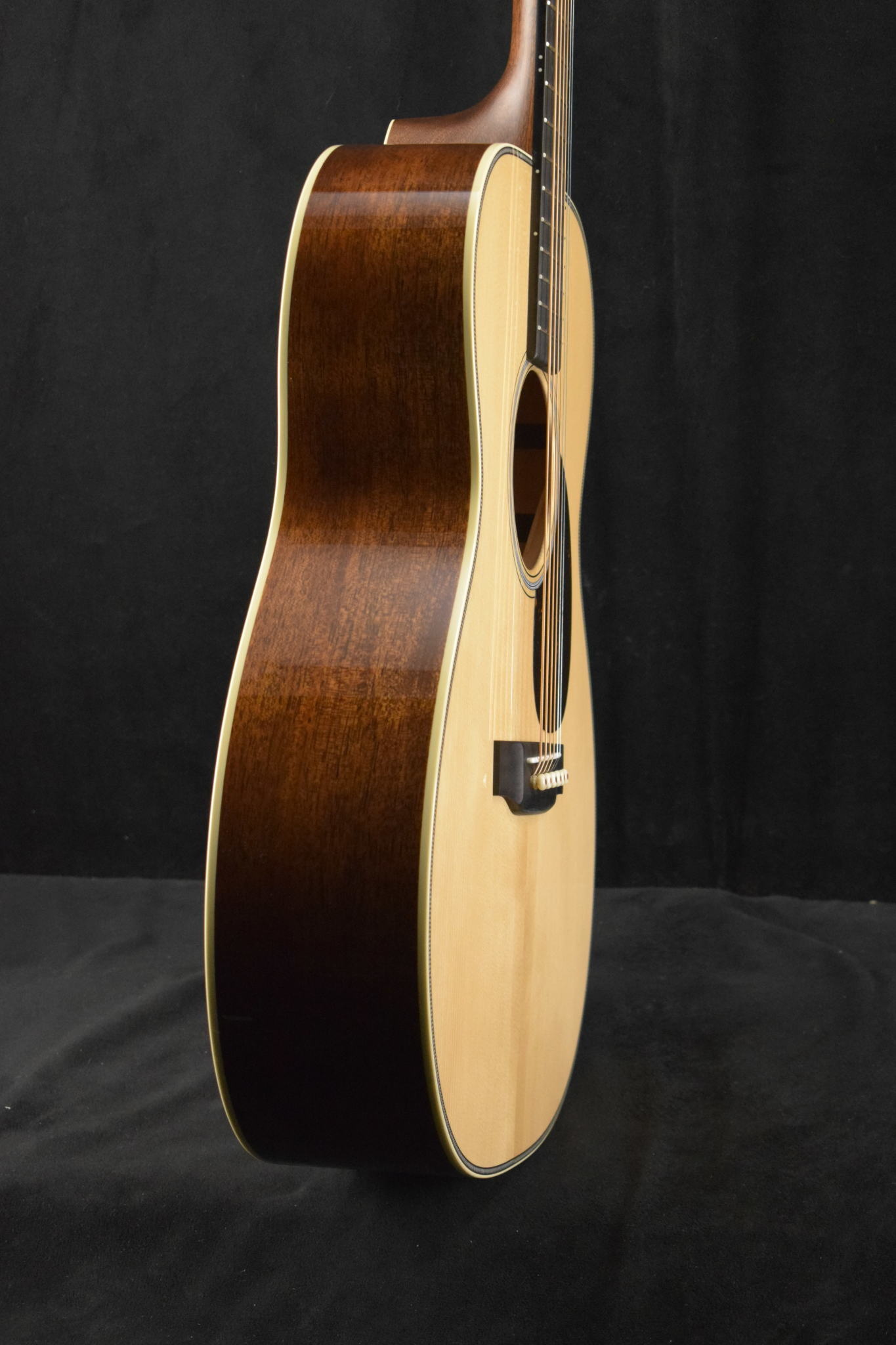 Martin Martin Custom Shop 000/OM Auditorium Mahogany Adirondack Spruce VTS Natural