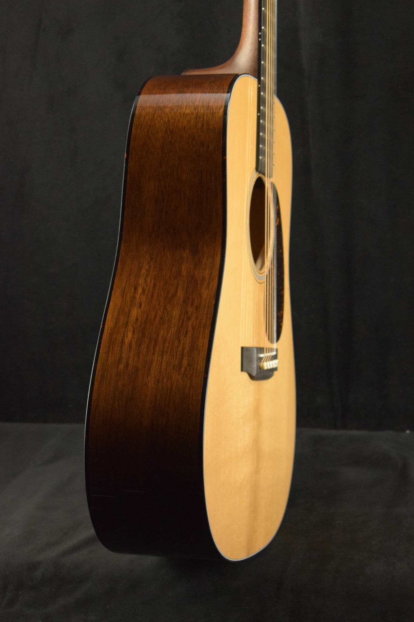 Martin Martin Custom Shop Dreadnought Mahogany Adirondack Spruce VTS Natural
