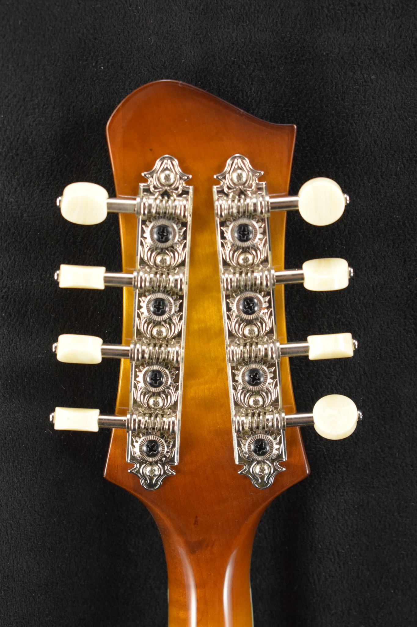 Eastman Eastman MD604-GB A-Style Oval-Hole Electric Mandolin Gold Burst