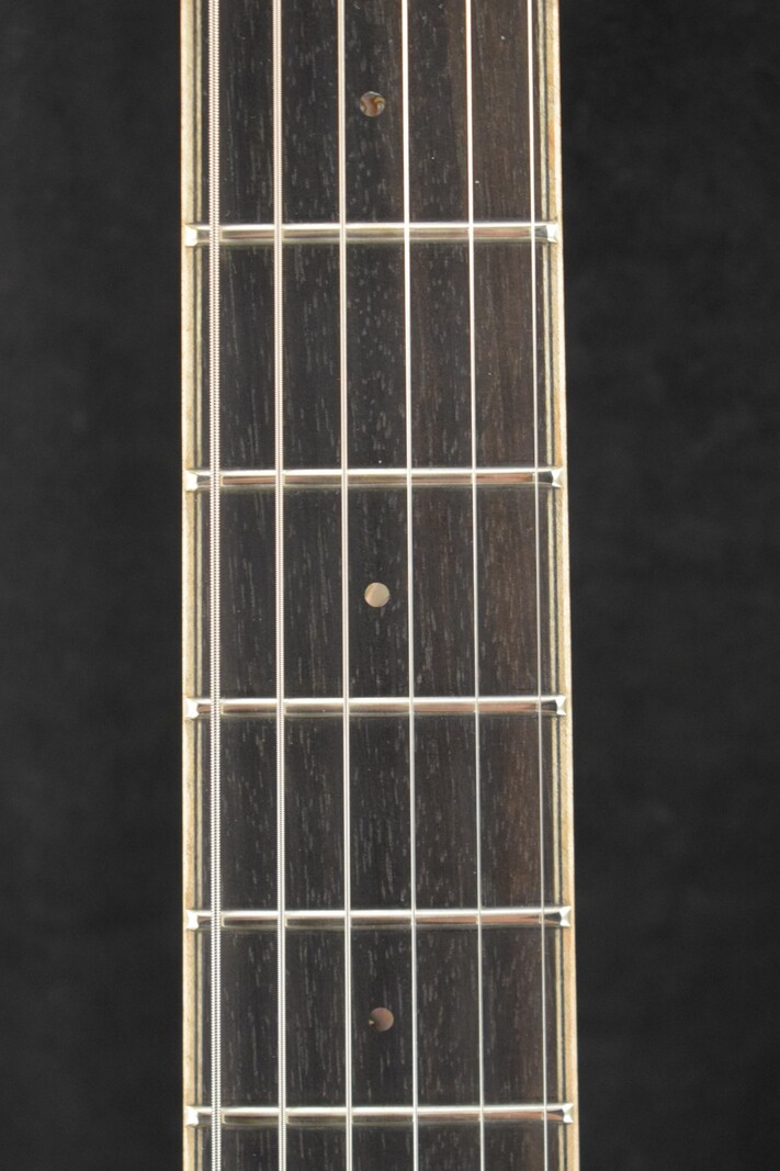 Eastman T184MX-GB All Solid Carved Thinline Bare Knuckle HB Eastman T184MX-GB All Solid Carved Thinline Bare Knuckle HB
