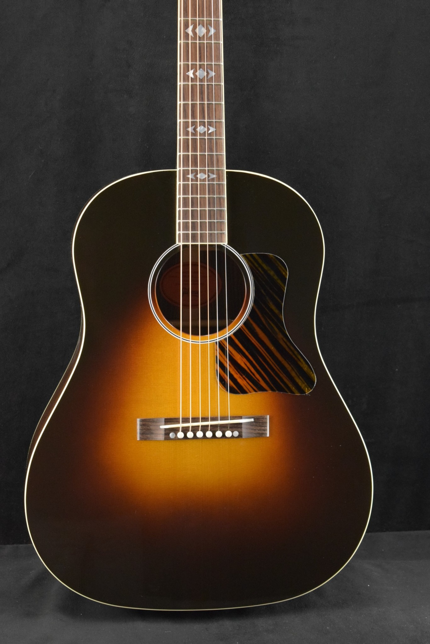 Gibson Gibson Custom Shop Advanced Jumbo Adirondack Red Spruce Top Vintage Sunburst Fuller's Exclusive