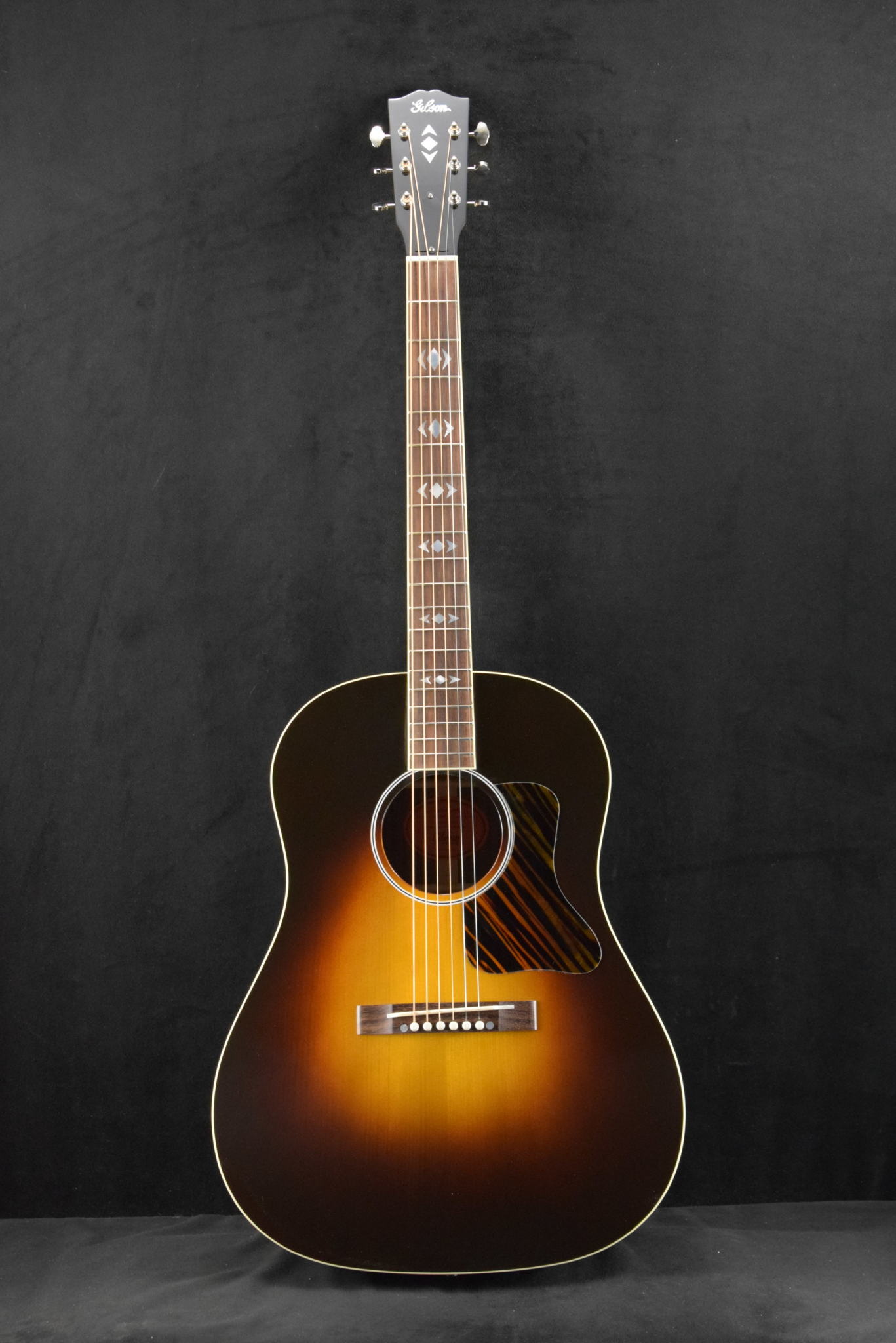Gibson Gibson Custom Shop Advanced Jumbo Adirondack Red Spruce Top Vintage Sunburst Fuller's Exclusive