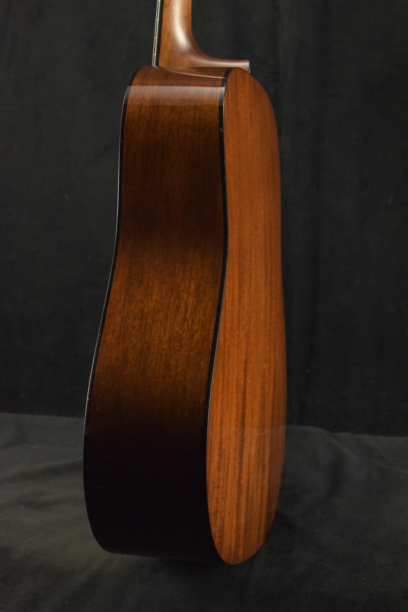 Martin Martin Custom Shop Dreadnought Mahogany Adirondack Spruce VTS Natural