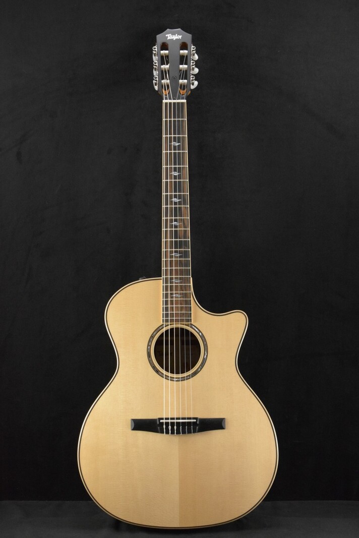 Taylor Taylor 814ce-N Nylon-String Natural