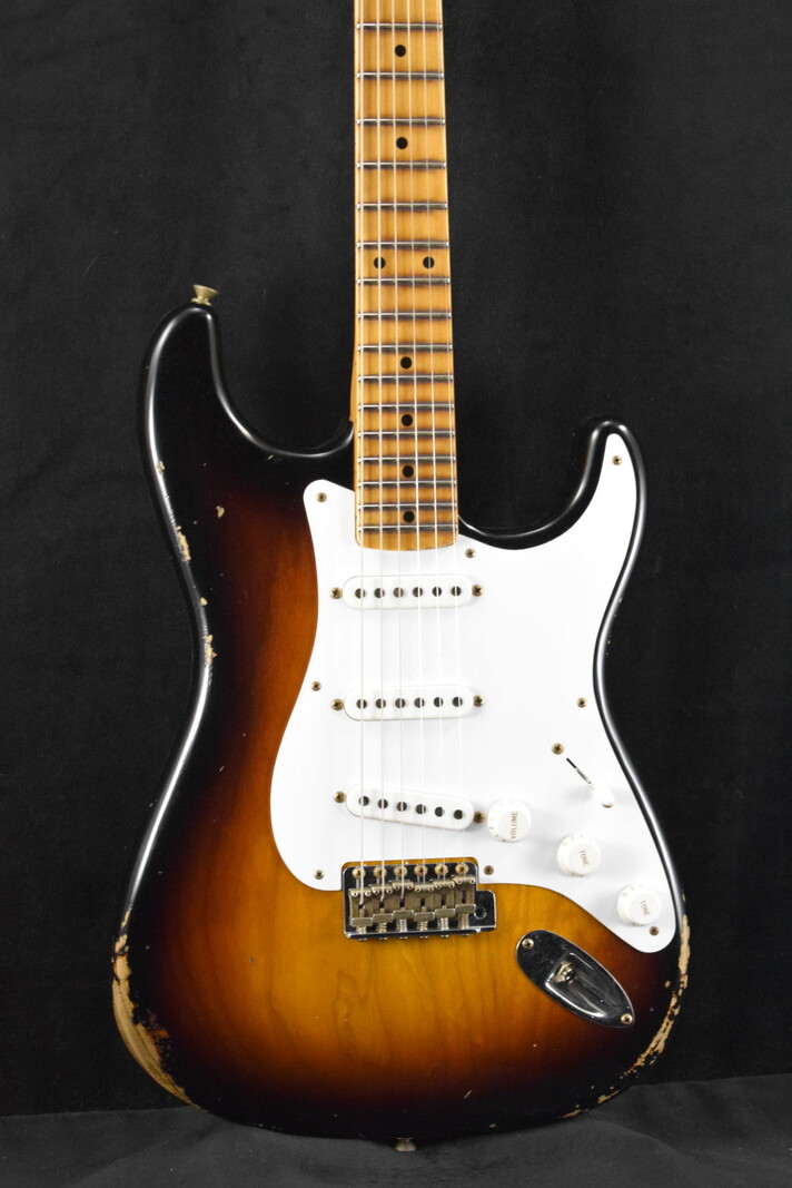 Fender Fender Limited Edition 70th Anniversary 1954 Stratocaster Relic Wide-Fade 2-Color Sunburst