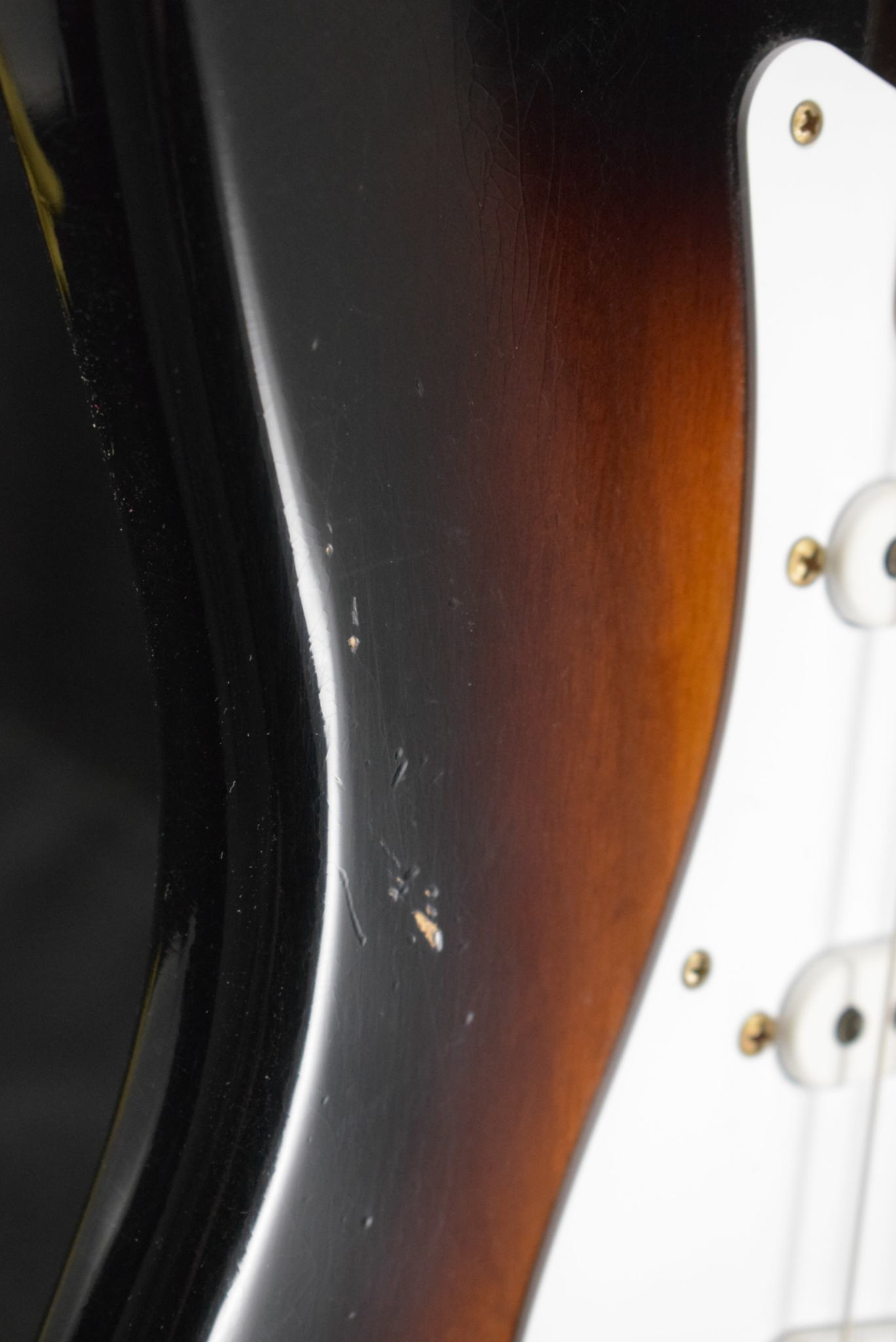 Fender Fender Limited Edition 70th Anniversary 1954 Stratocaster Journeyman Relic Wide-Fade 2-Color Sunburst