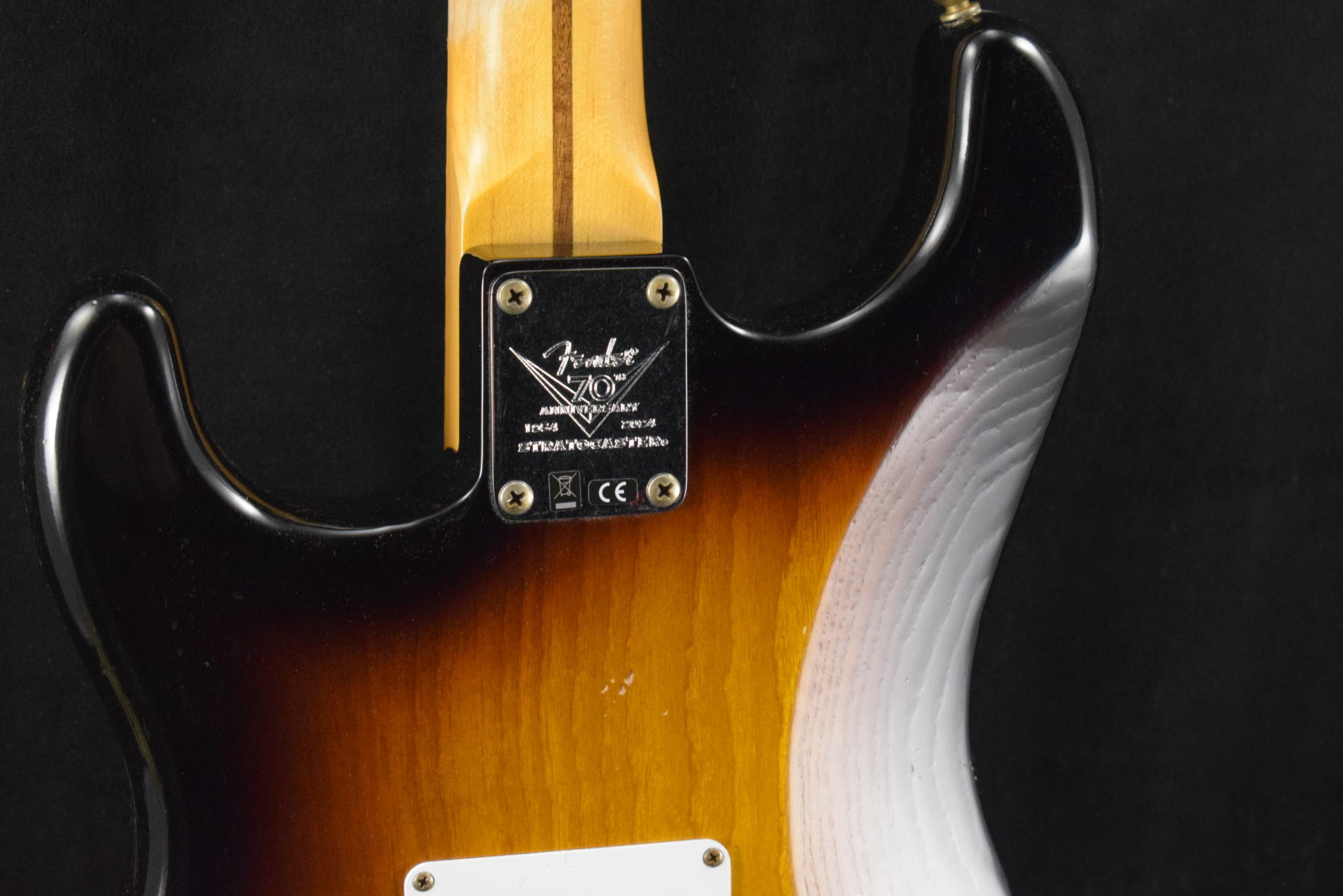 Fender Fender Limited Edition 70th Anniversary 1954 Stratocaster Journeyman Relic Wide-Fade 2-Color Sunburst