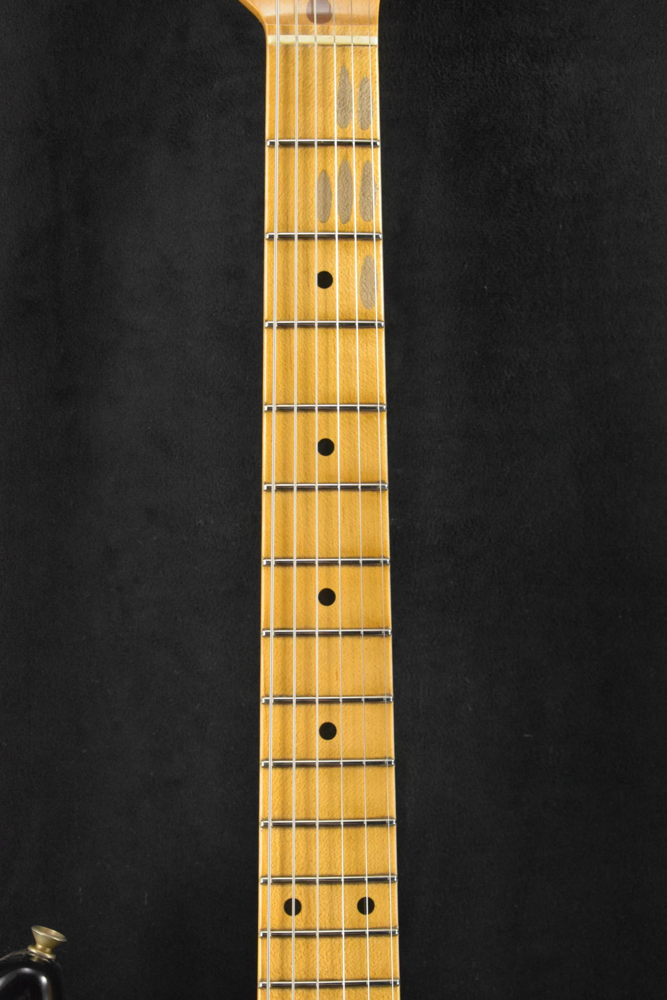 Fender Fender Limited Edition 70th Anniversary 1954 Stratocaster Journeyman Relic Wide-Fade 2-Color Sunburst