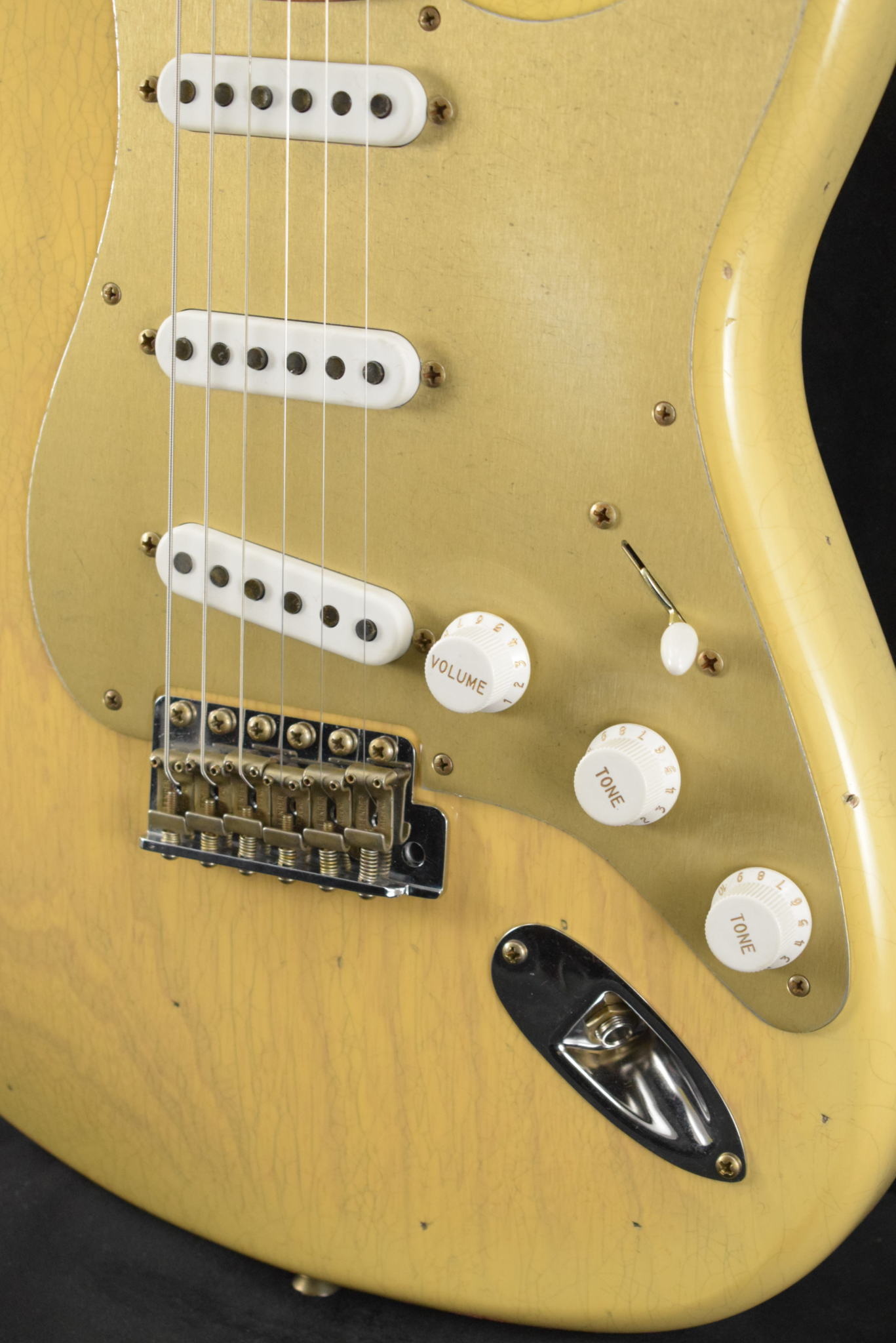 Fender Fender Limited Edition 1954 Roasted Stratocaster Journeyman Relic Natural Blonde 1-Piece Roasted Quartersawn Maple Fingerboard