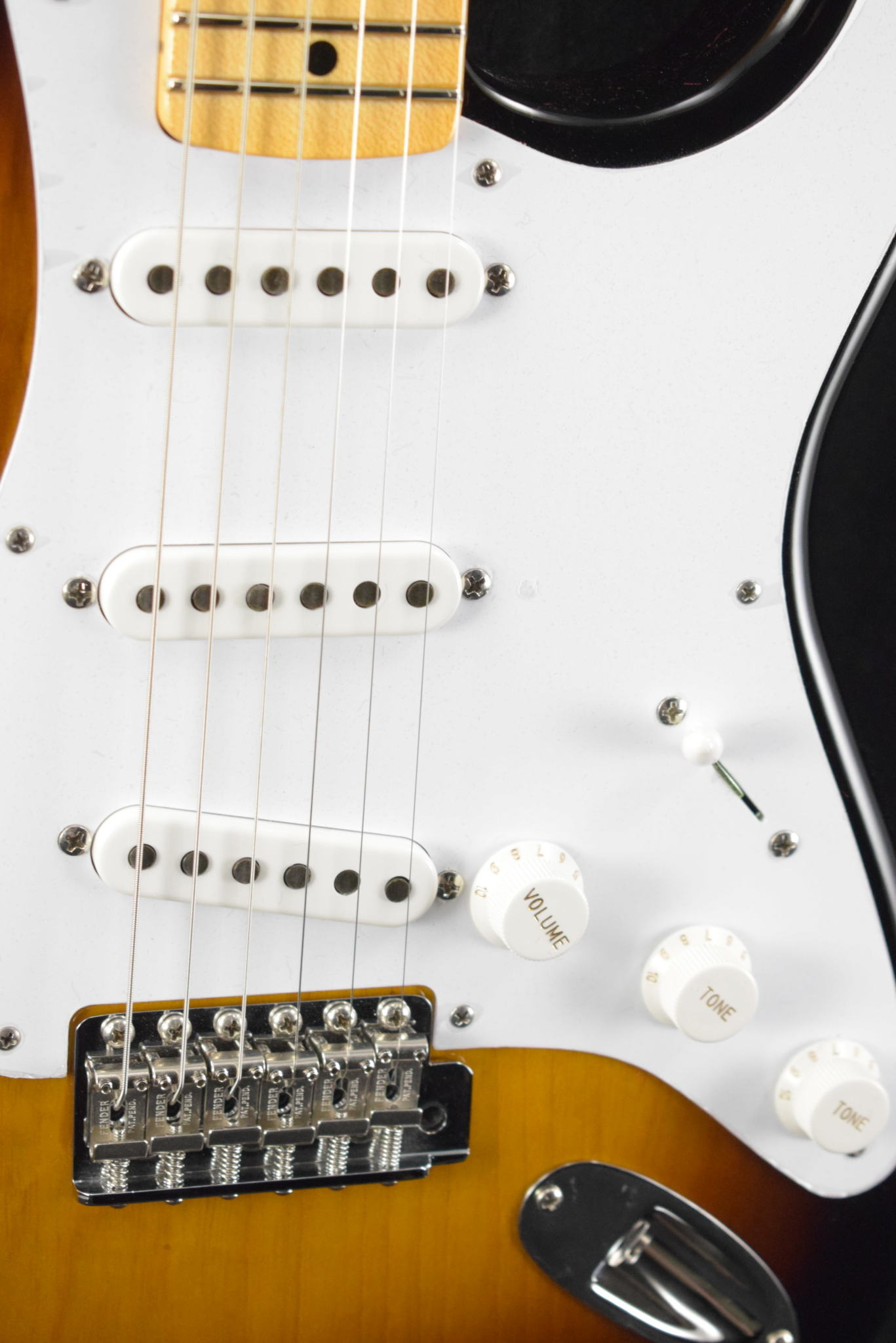 Fender Fender Limited Edition 70th Anniversary 1954 Stratocaster Time Capsule Package Wide-Fade 2-Color Sunburst