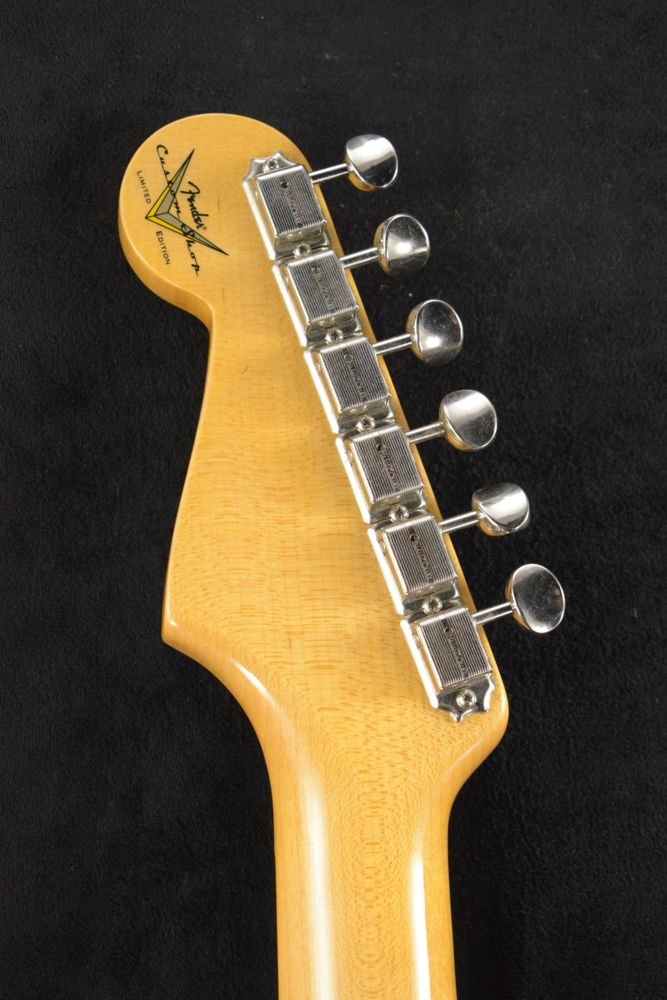 Fender Fender Limited Edition 70th Anniversary 1954 Stratocaster Time Capsule Package Wide-Fade 2-Color Sunburst