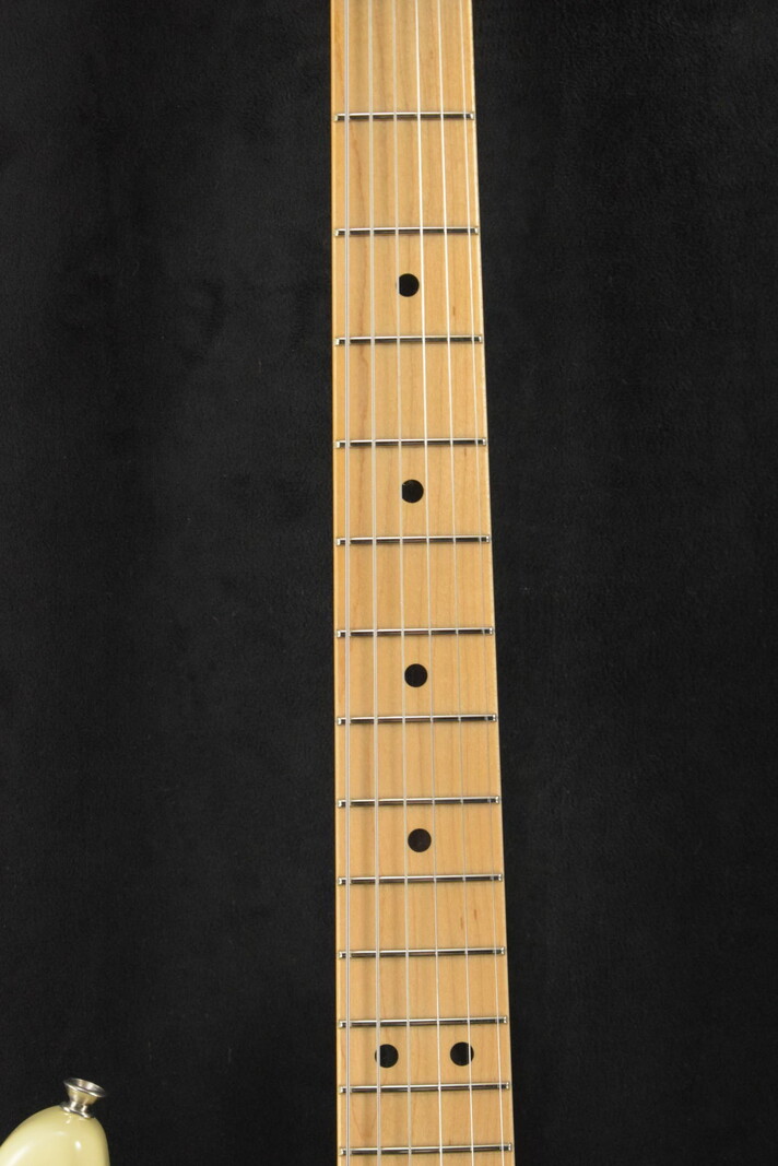 Fender Fender Custom Shop '68 Stratocaster DLX Closet Classic - Aged Vintage White