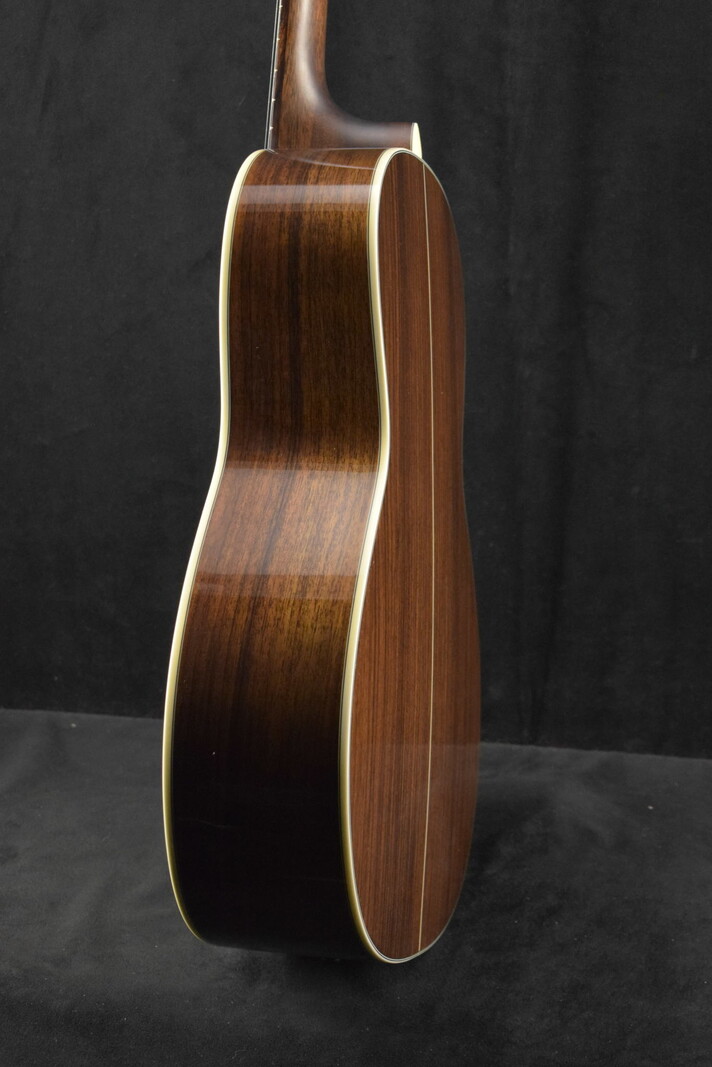 Eastman Eastman E20OOSS-TC OO-Style Concert Sloped Shoulder Thermo Cured Top Sunburst Truetone Gloss