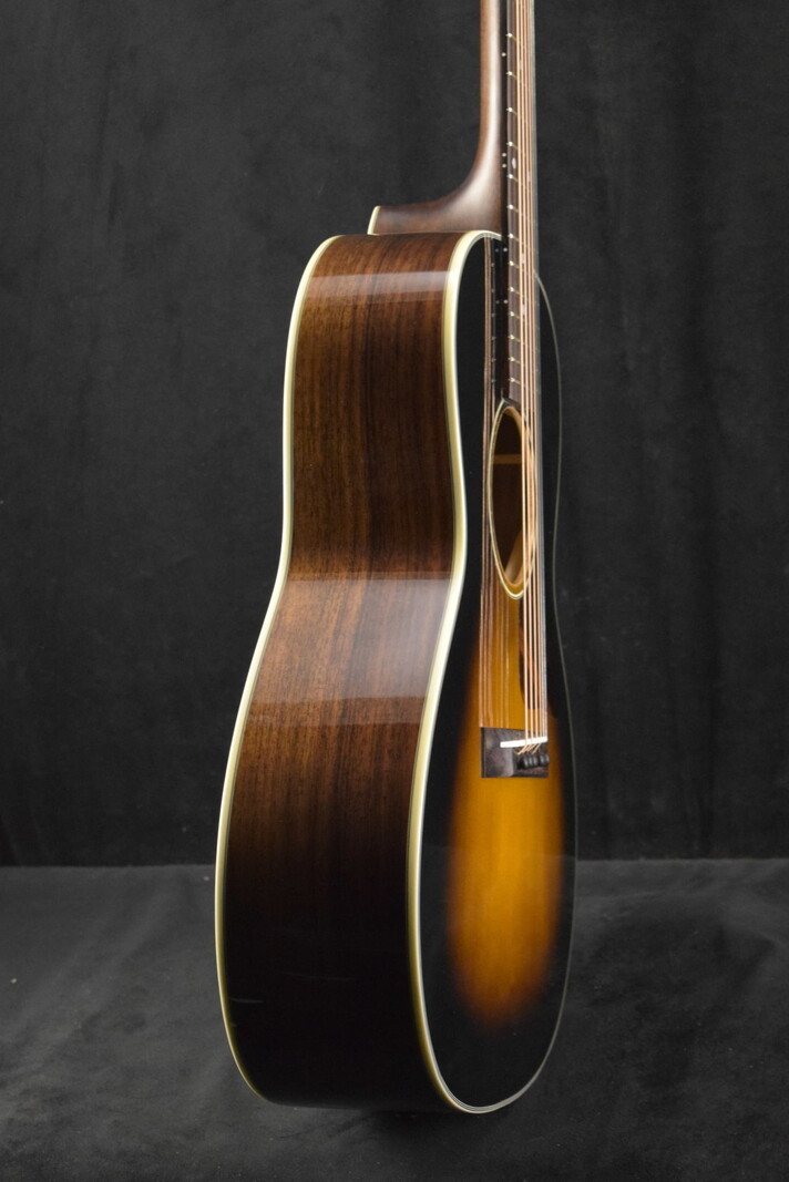 Eastman Eastman E20OOSS-TC OO-Style Concert Sloped Shoulder Thermo Cured Top Sunburst Truetone Gloss