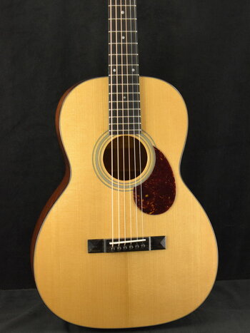 Eastman Eastman E10OO-TC OO-Style Concert Thermo Cured Adirondack Spruce Top Natural Truetone Gloss