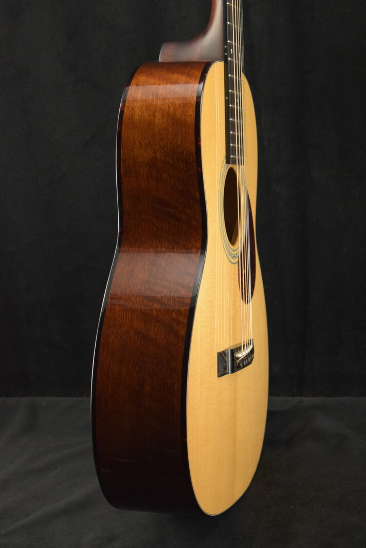 Eastman Eastman E10OO-TC OO-Style Concert Thermo Cured Adirondack Spruce Top Natural Truetone Gloss