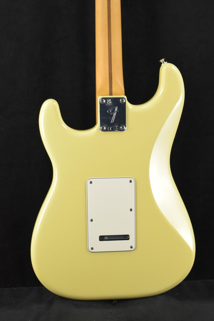 Fender Fender Player II Stratocaster HSS Hialeah Yellow Maple Fingerboard